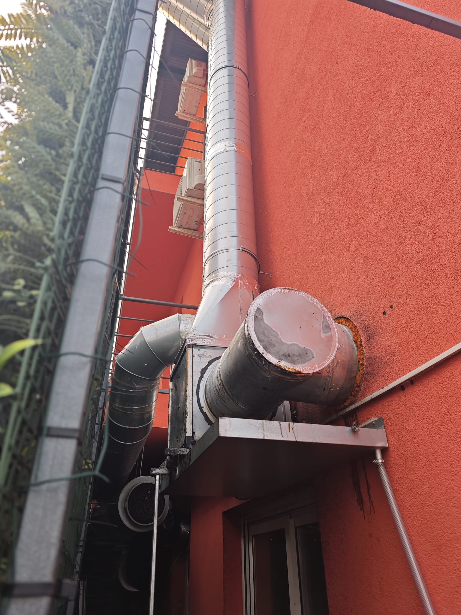 Vanjski ventilacijski vod uz objekt